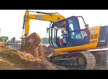 JS 140 Excavator (1)