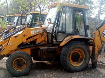 JCB 3DX