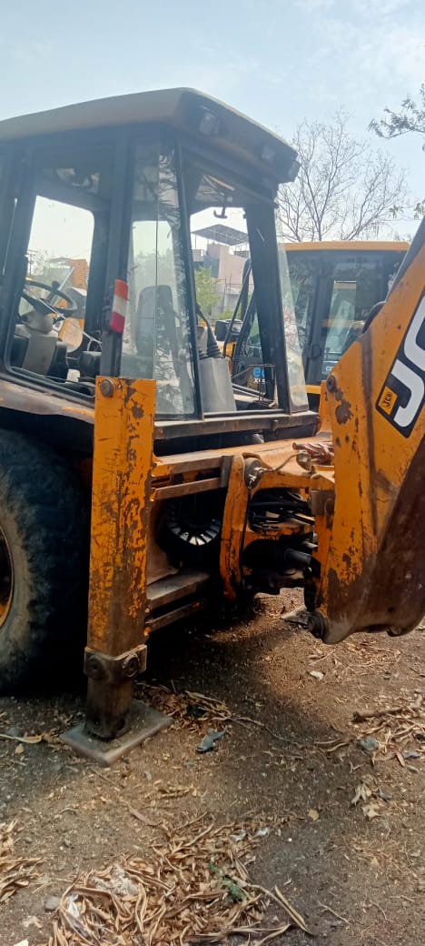JCB 3DX